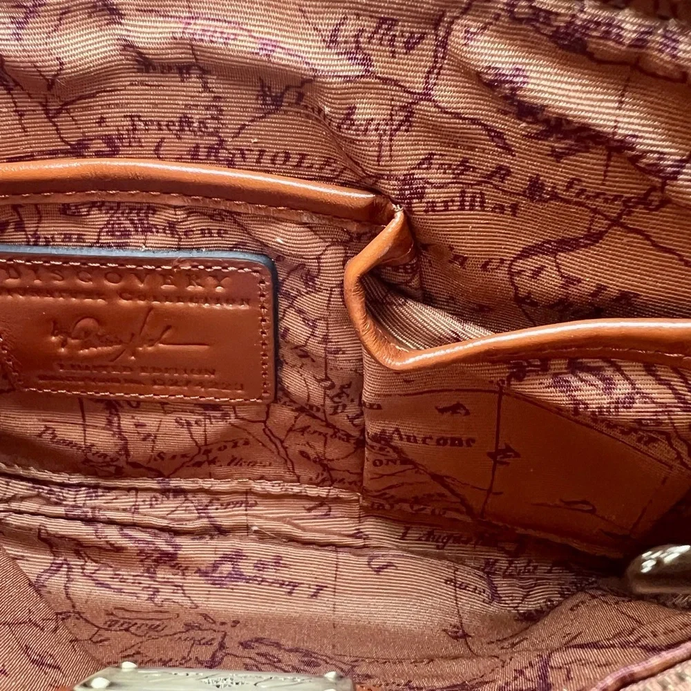 NWT Patricia Nash Discovery Corinna Leather Wristlet- Venice